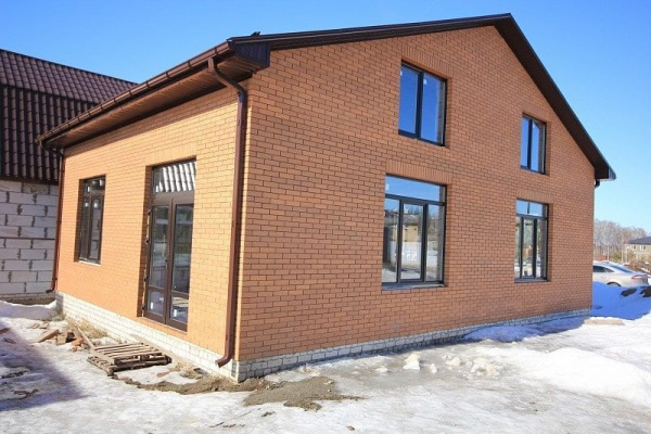 Облицовочный кирпич Старооскольский полуторный утолщенный 1,4 НФ Эмират светлый рустик